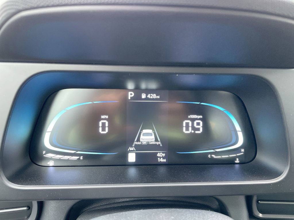 Certified 2025 Hyundai Elantra Sport image 41