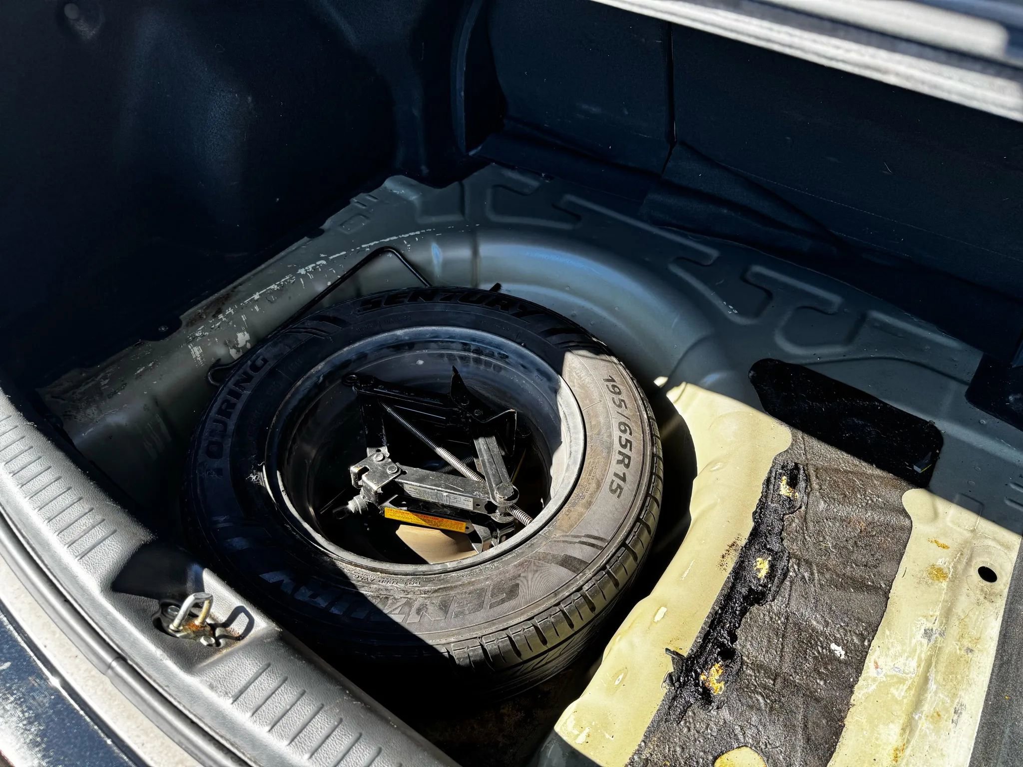 Used 2013 Kia Forte EX image 5