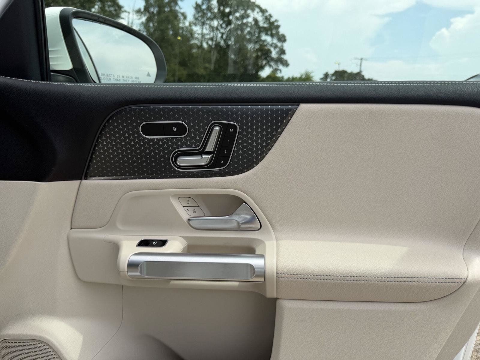 Certified 2024 Mercedes-Benz GLB 250 image 28