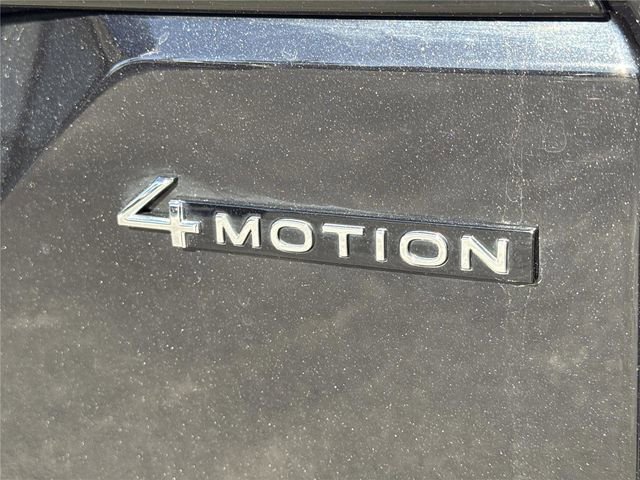 Used 2025 Volkswagen Atlas Peak Edition SE image 5