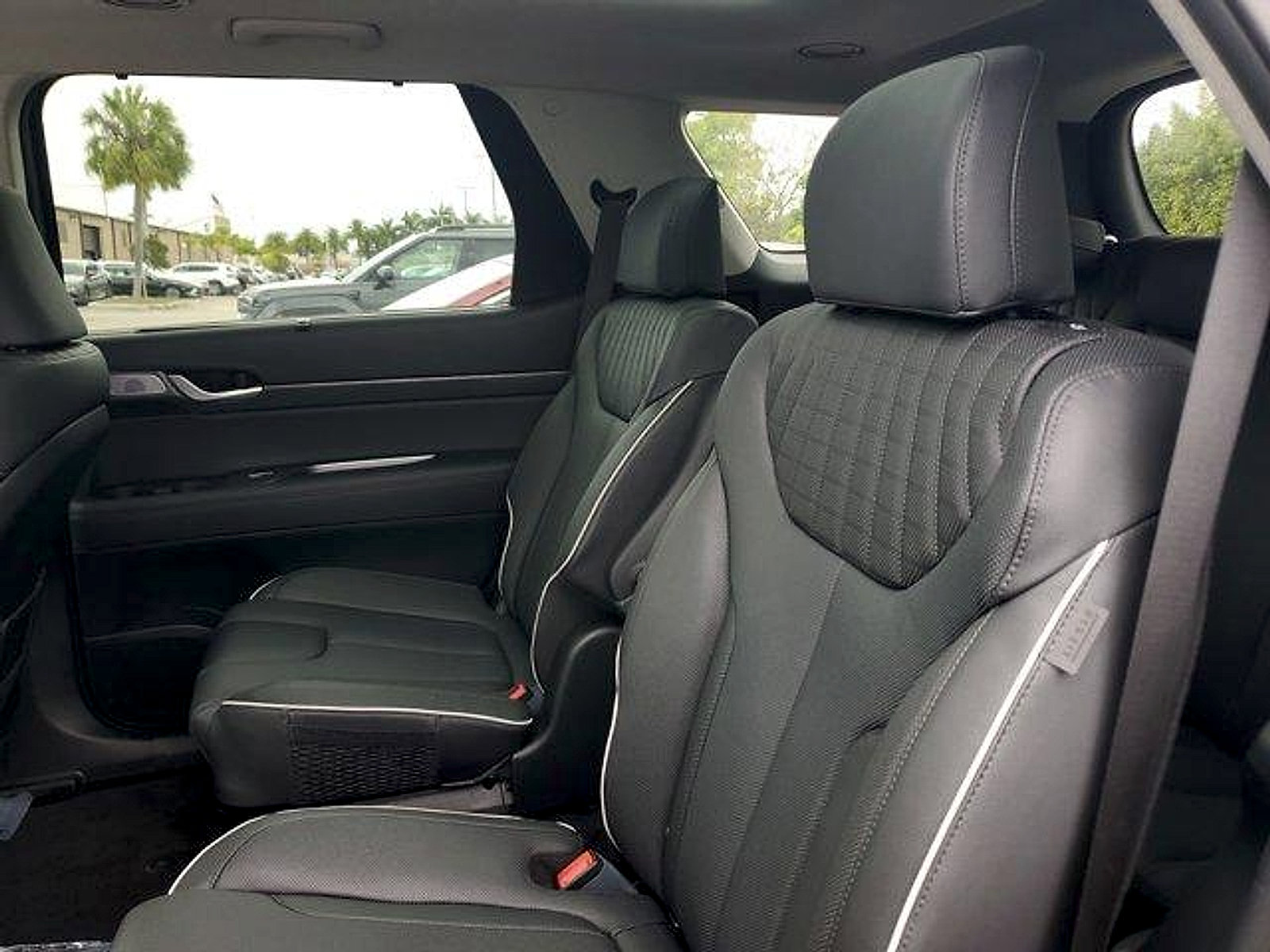 New 2024 Hyundai Palisade Limited FWD image 8