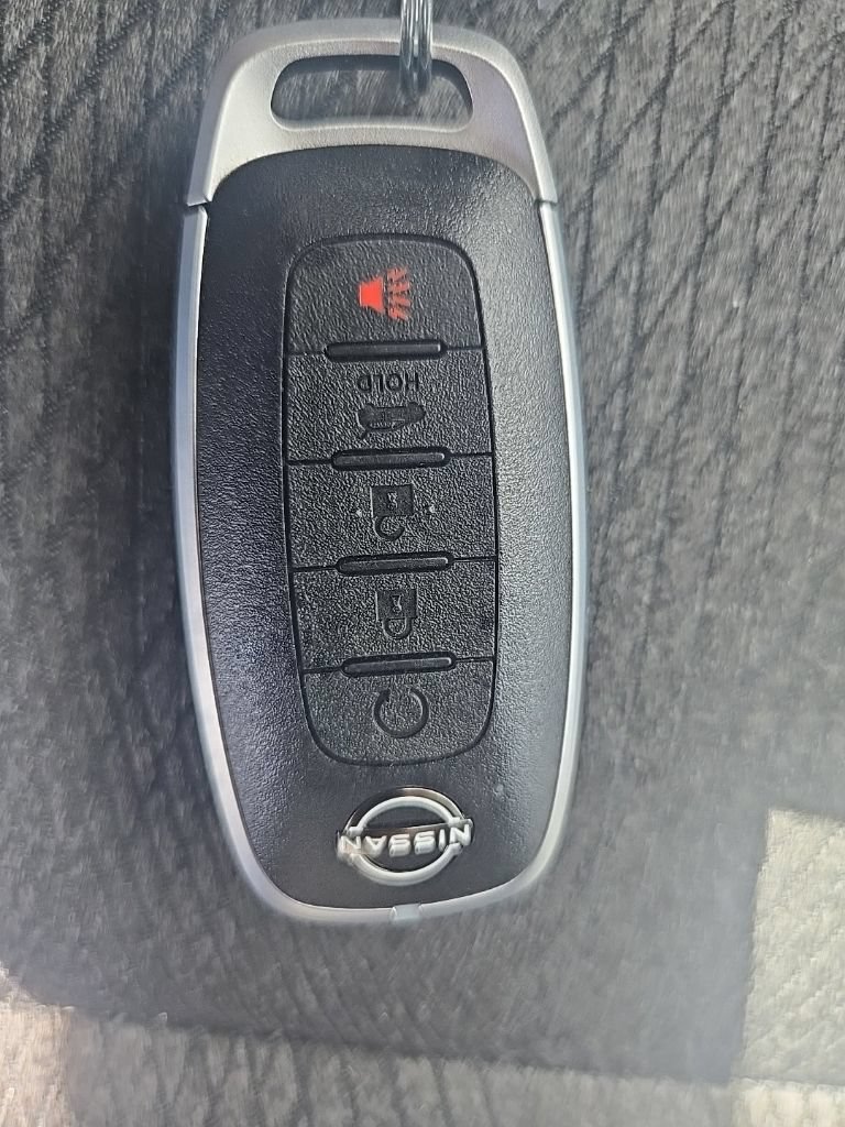 Used 2025 Nissan Rogue SV AWD/4WD image 42
