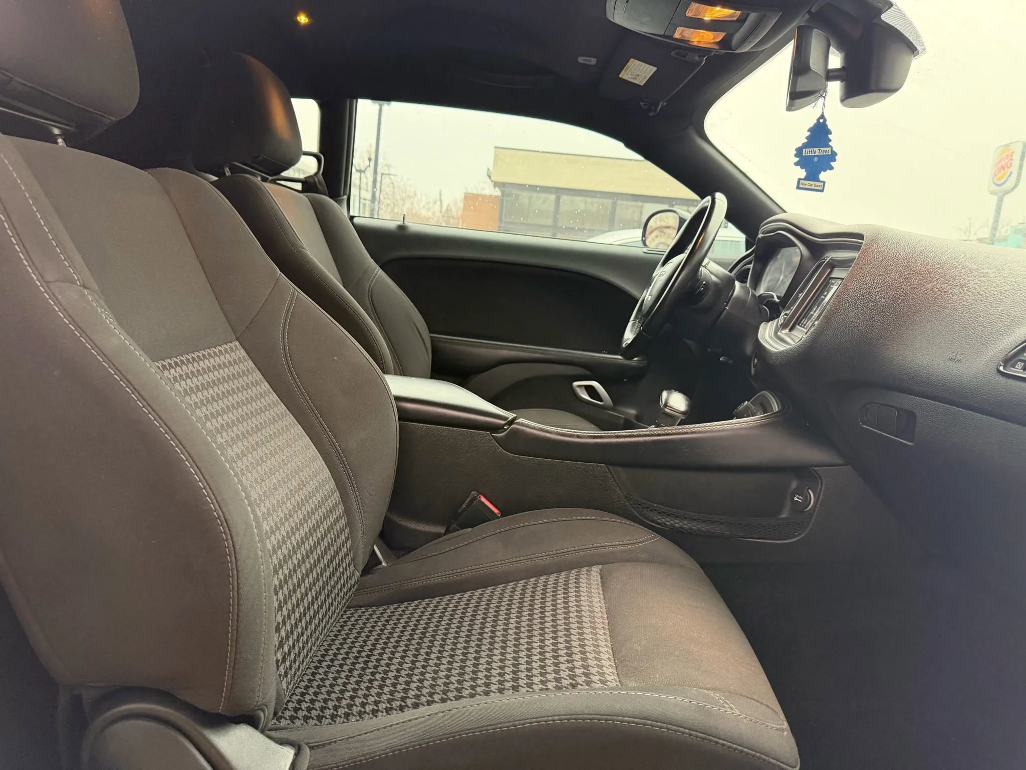 Used 2021 Dodge Challenger SXT image 13