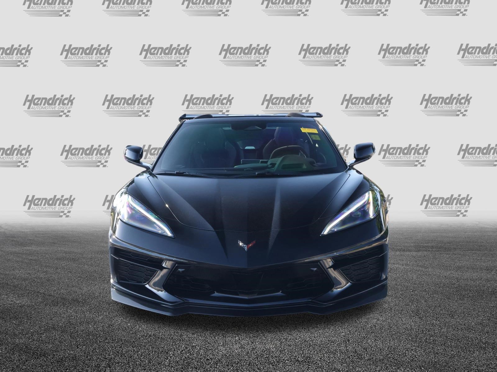 Used 2025 Chevrolet Corvette Stingray Premium Conv w/ Z51 Performance Package RWD image 3