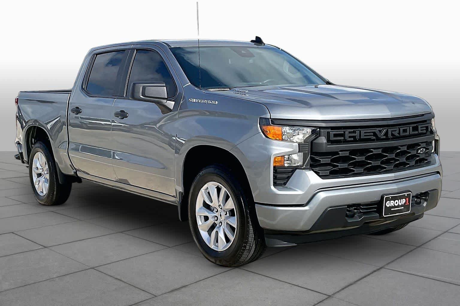 Used 2026 Chevrolet Silverado 1500 Custom RWD image 3