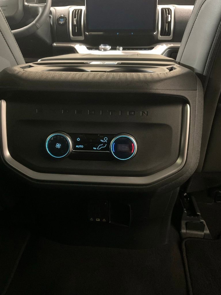 Used 2025 Ford Expedition Max Active AWD/4WD image 16