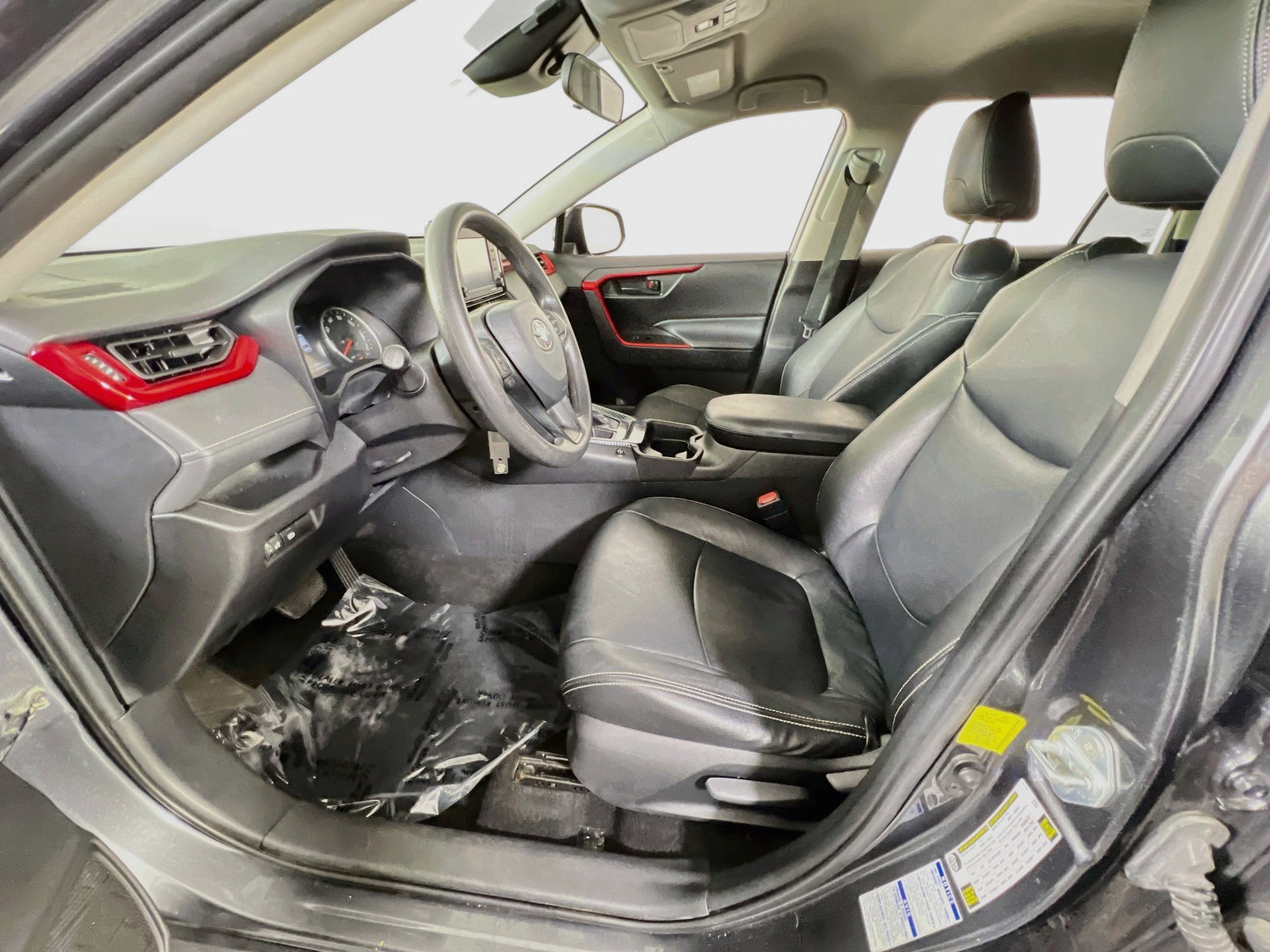 Used 2021 Toyota RAV4 LE w/ Carpet Mat Package (TMS) AWD/4WD image 19