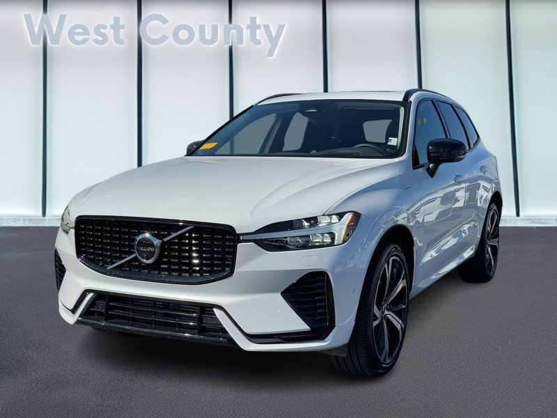Certified 2023 Volvo XC60 T8 Ultimate w/ Climate Package image 9