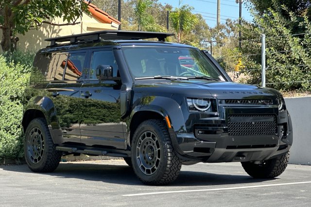 New 2026 Land Rover Defender 110 AWD/4WD image 7