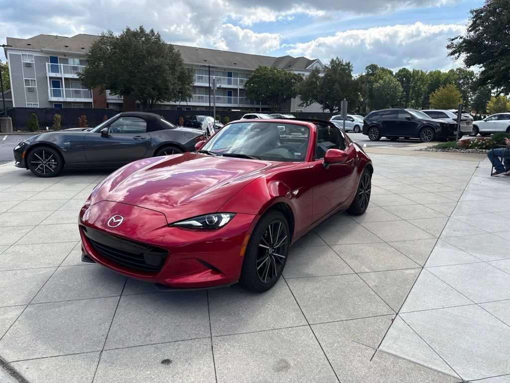 Used 2025 MAZDA MX-5 Miata RF Grand Touring RWD image 3