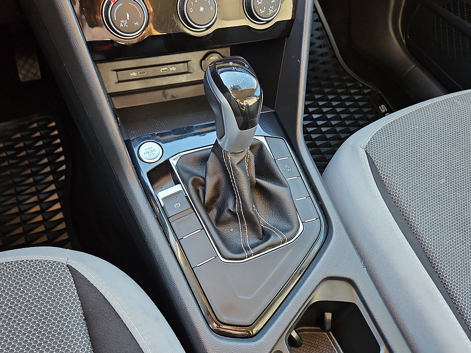 Certified 2024 Volkswagen Taos S image 13