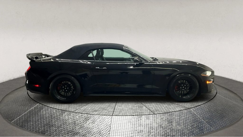 Used 2020 Ford Mustang Premium image 9