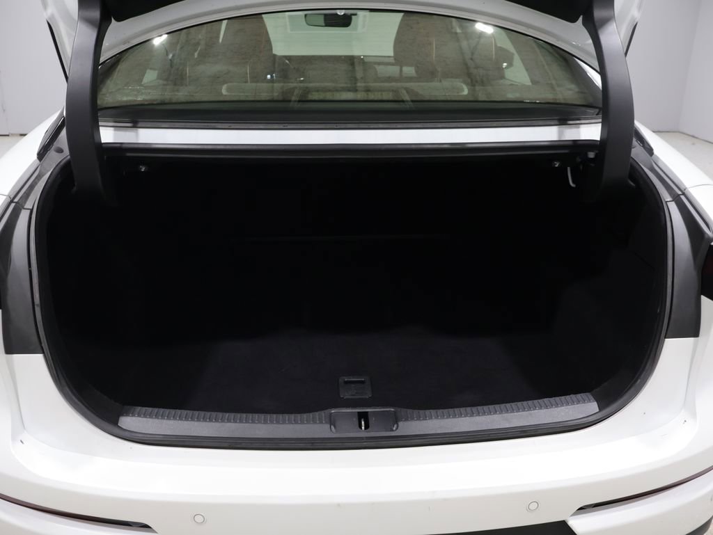 Used 2024 Toyota Crown Limited image 4