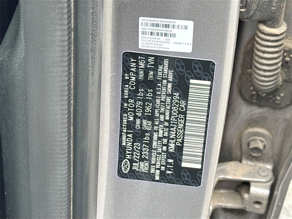 Used 2023 Hyundai Elantra Limited image 33