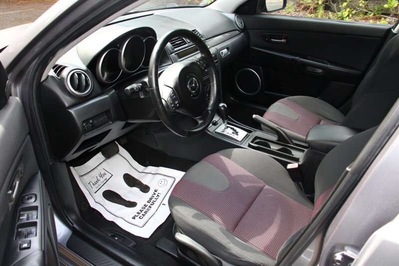 Used 2004 MAZDA MAZDA3 s FWD image 5