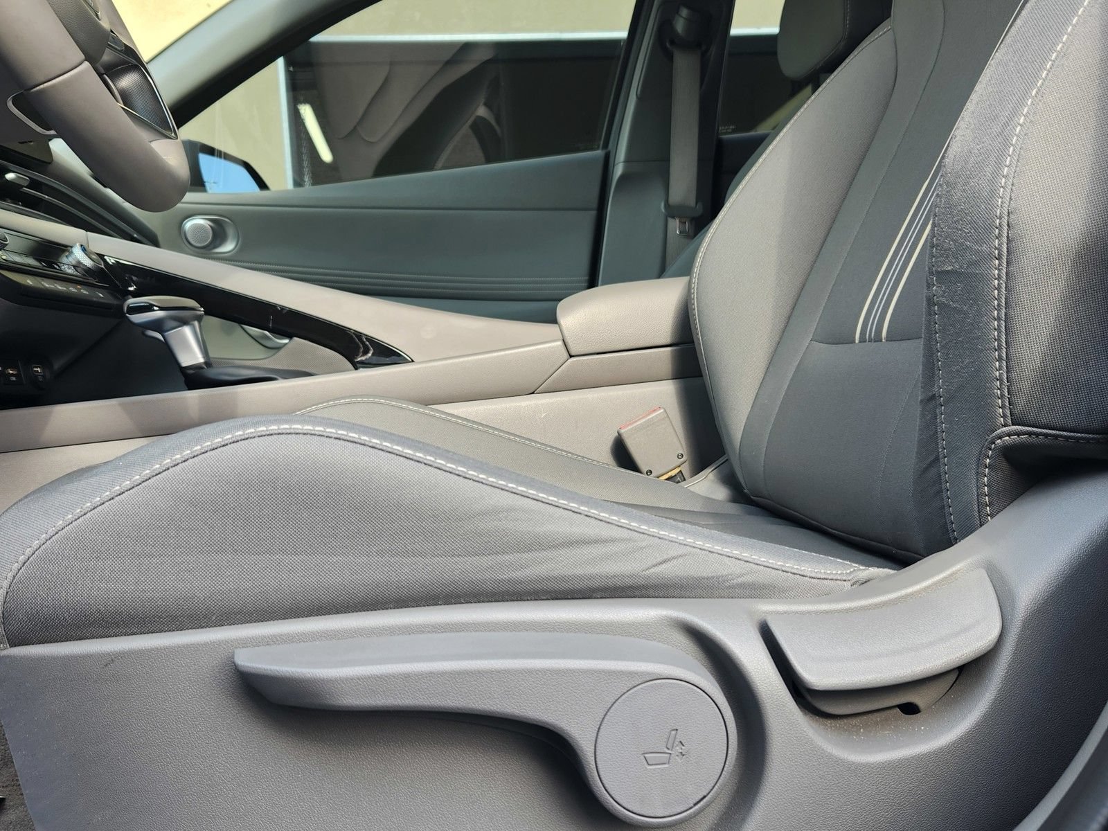 Certified 2021 Hyundai Elantra SEL w/ Convenience Package FWD image 10