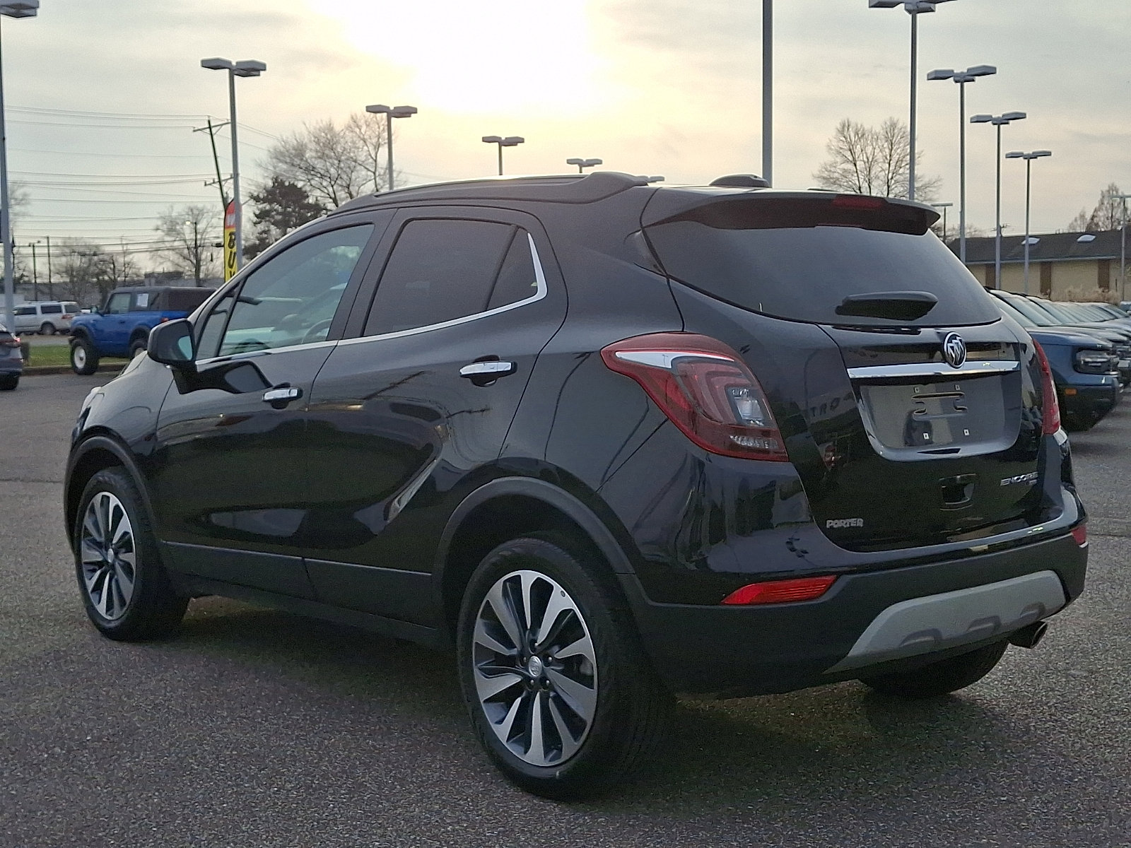 Used 2022 Buick Encore Preferred w/ Safety Package image 8