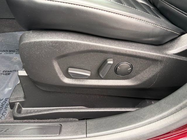 Used 2024 Ford Edge SEL w/ Convenience Package image 15