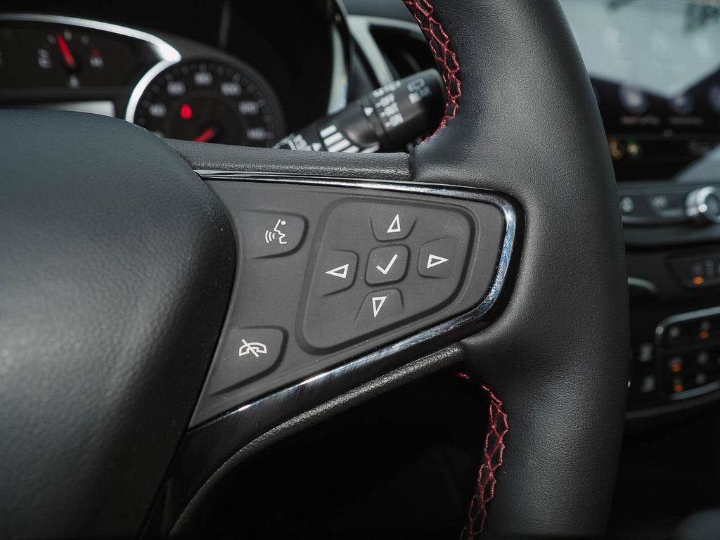 Used 2023 Chevrolet Equinox RS w/ RS Leather Package FWD image 32