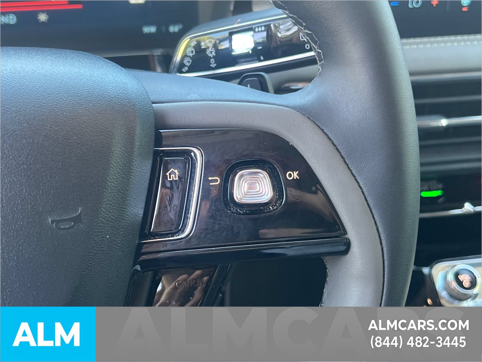 Used 2025 Lincoln Corsair AWD w/ Equipment Group 101A image 30