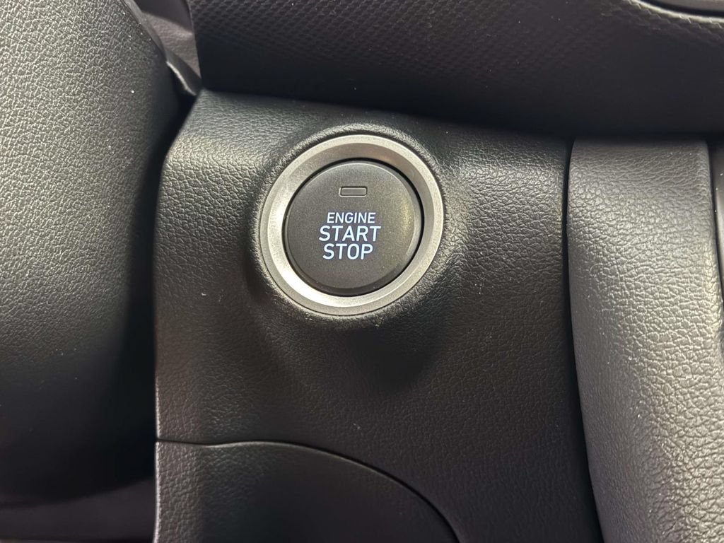 Used 2019 Hyundai Kona Ultimate FWD image 25