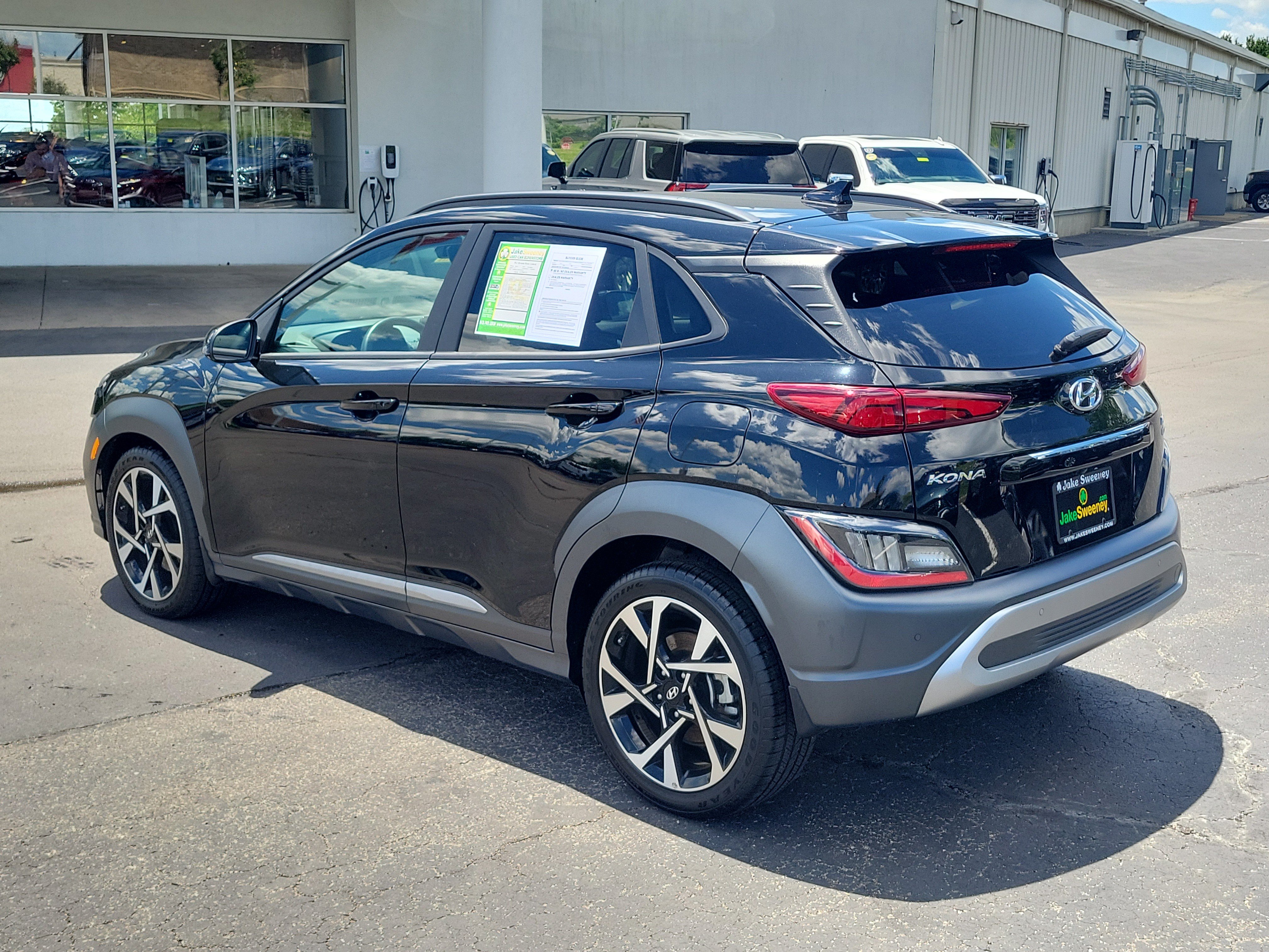 Used 2022 Hyundai Kona Limited AWD/4WD image 3