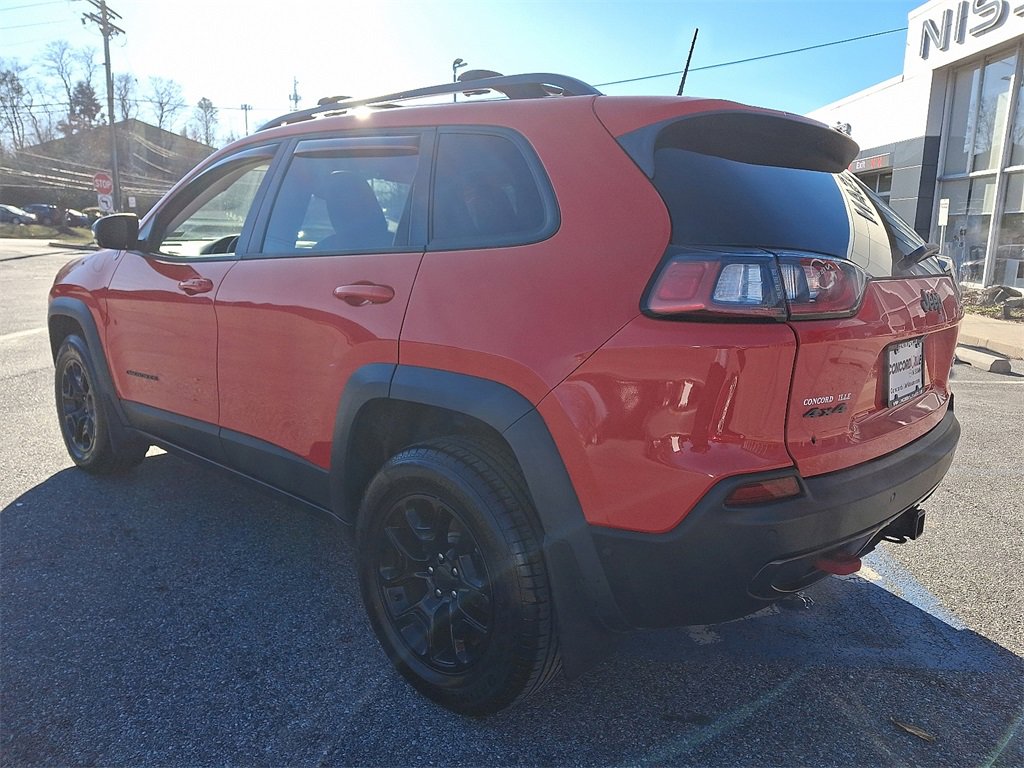 Used 2019 Jeep Cherokee Trailhawk image 4