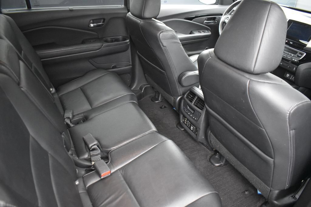 Used 2017 Honda Pilot Touring image 31