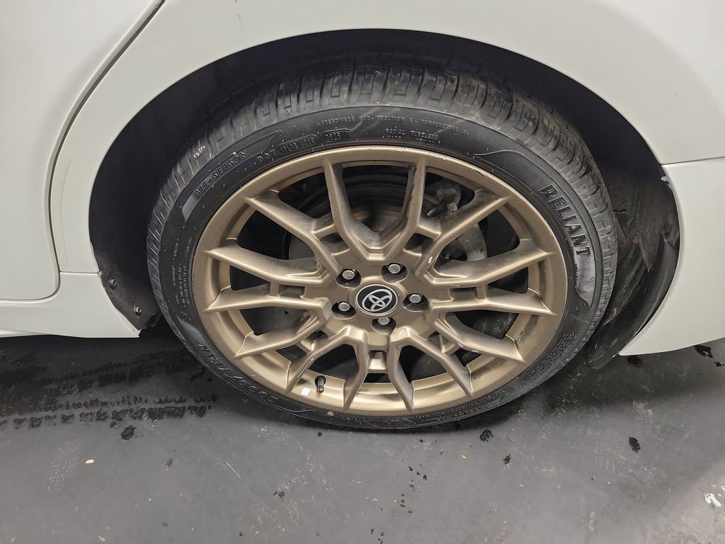 Used 2023 Toyota Camry SE image 10