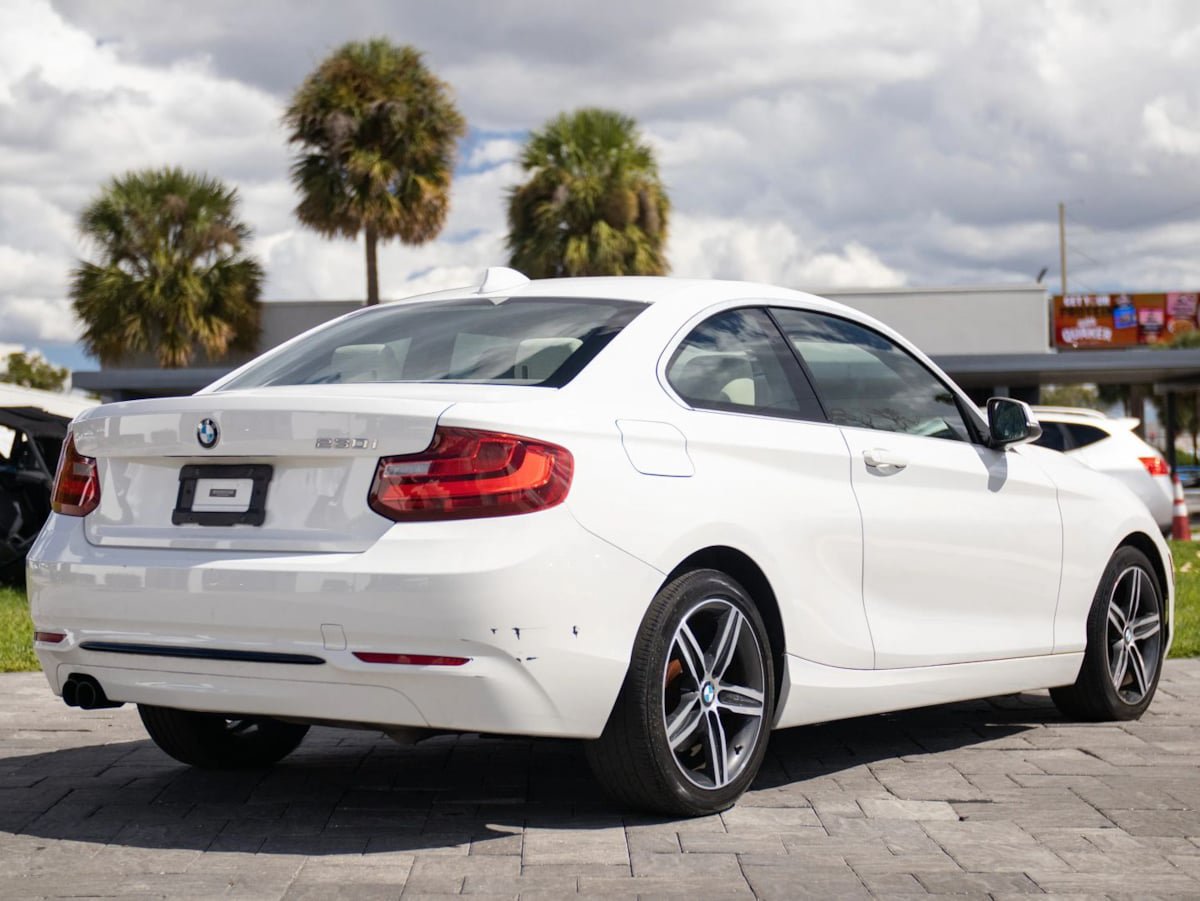Used 2017 BMW 230i Coupe RWD image 14