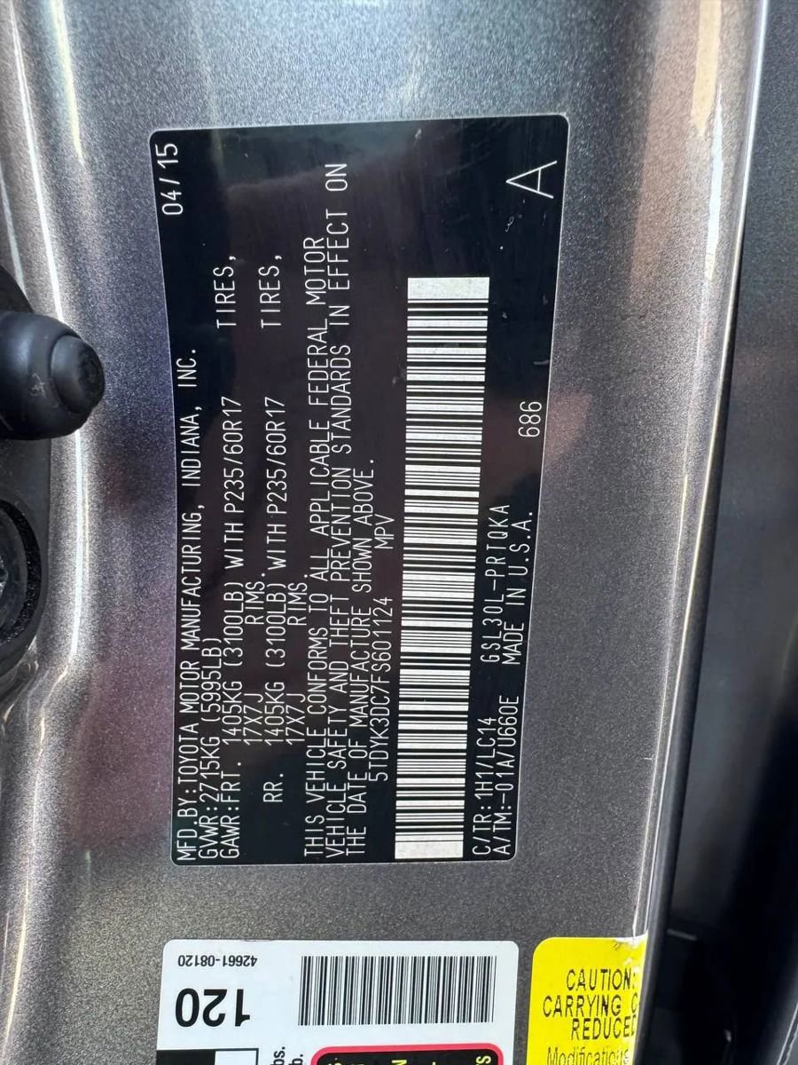 Used 2015 Toyota Sienna XLE image 9