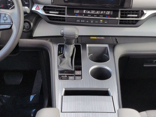 Certified 2025 Toyota Sienna LE w/ LE Plus Package AWD/4WD image 19
