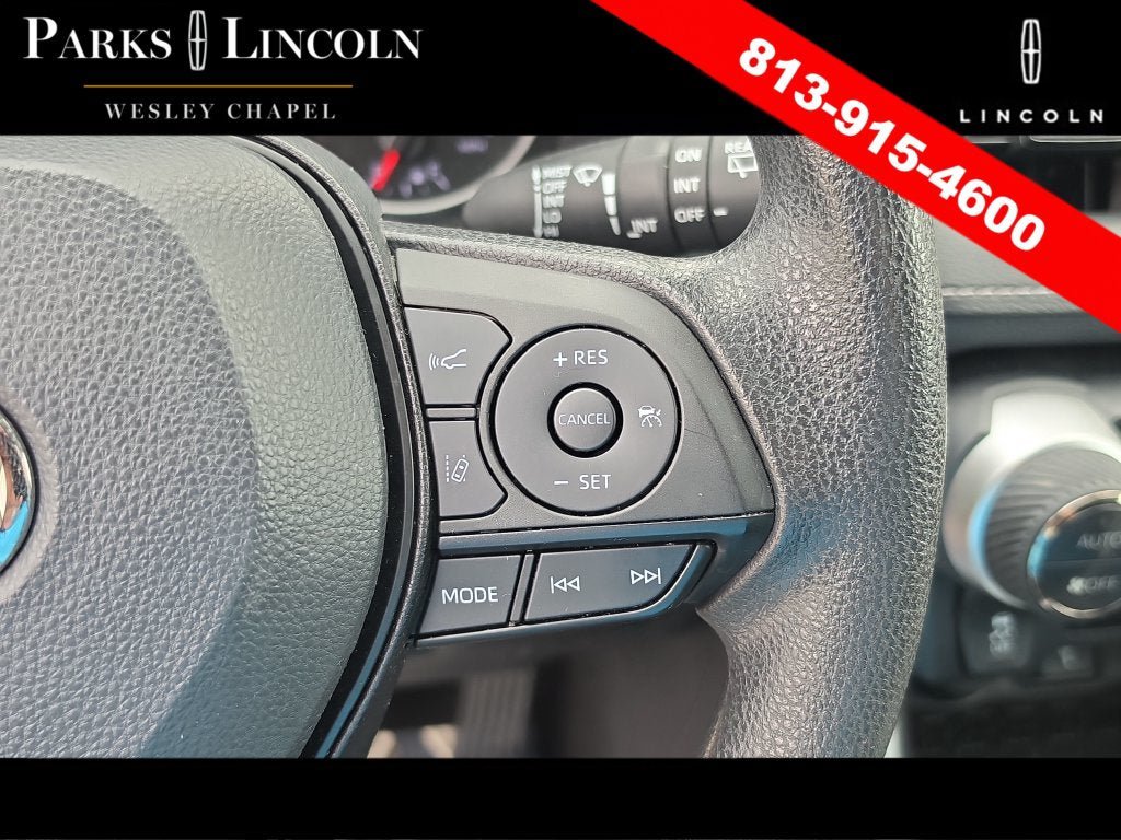 Used 2022 Toyota RAV4 XLE FWD image 30