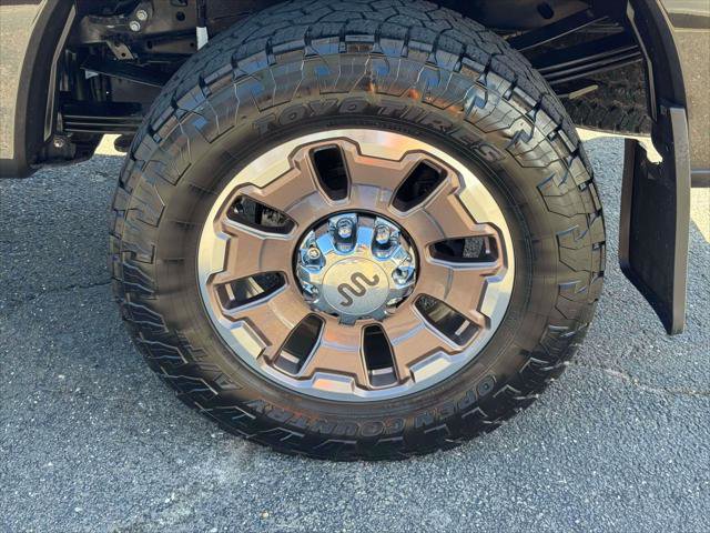 Used 2024 Ford F350 King Ranch w/ FX4 Off-Road Package AWD/4WD image 11
