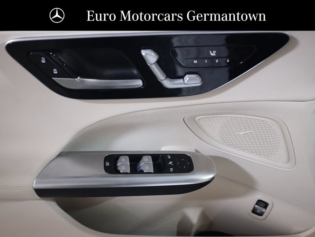 Used 2026 Mercedes-Benz C 300 4MATIC Sedan image 10