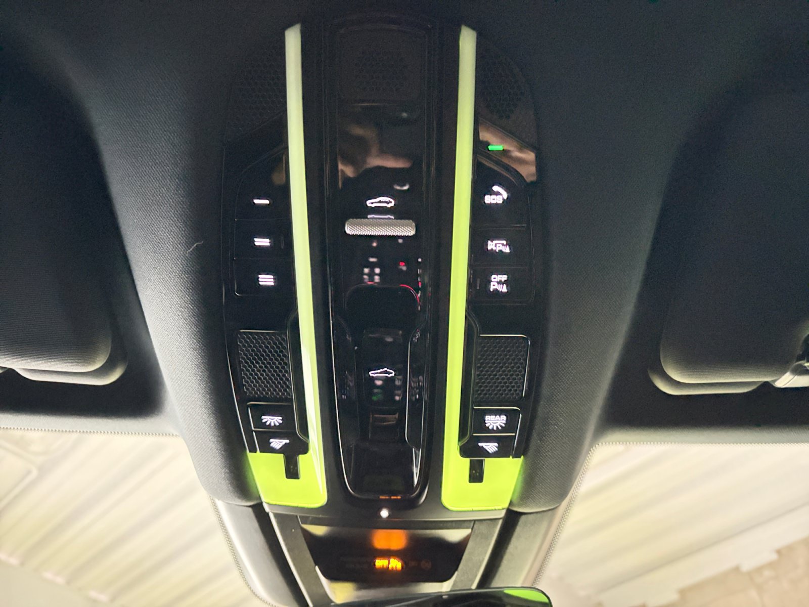 Certified 2023 Porsche Cayenne AWD/4WD image 46