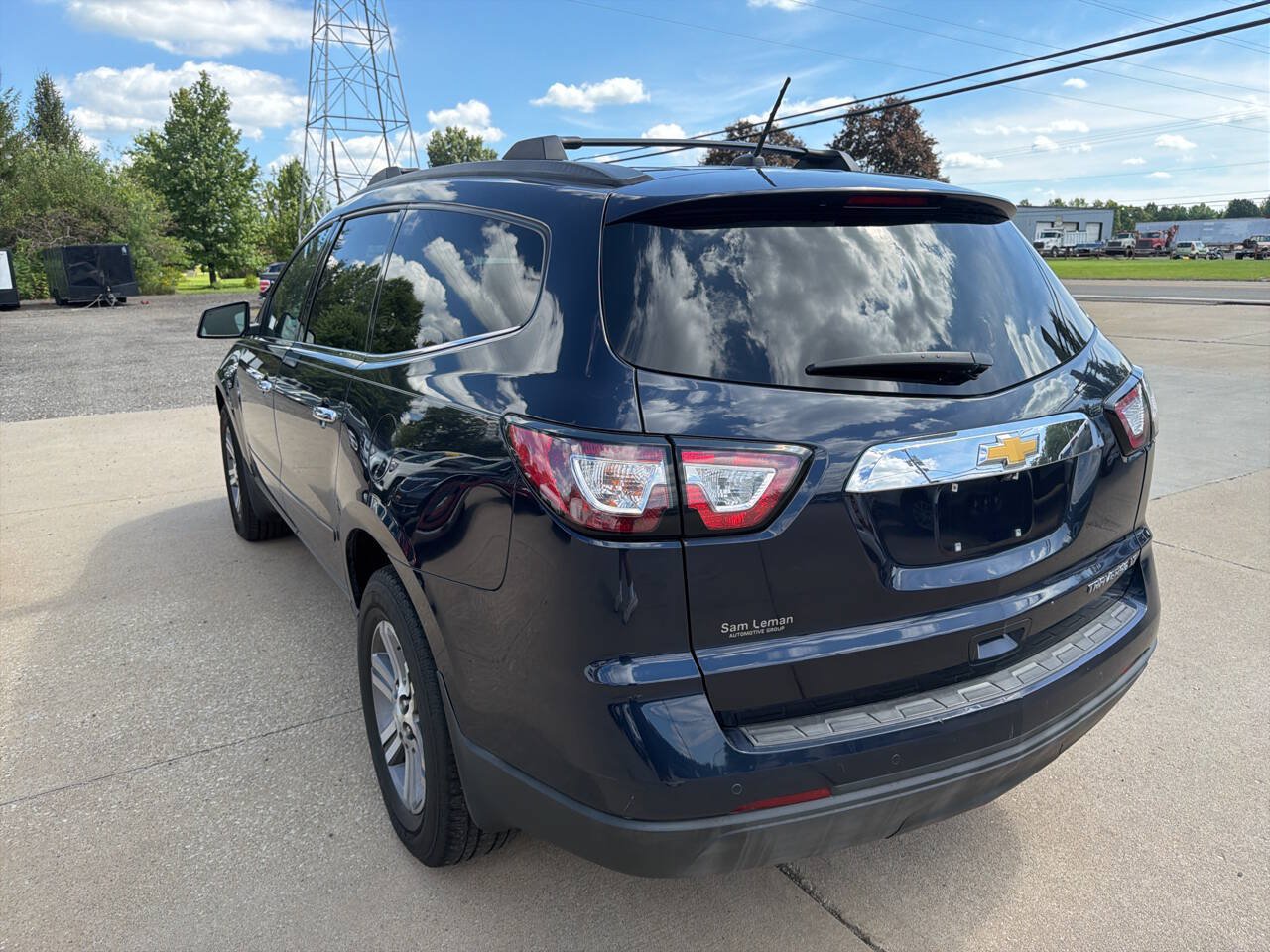 Used 2015 Chevrolet Traverse LT FWD image 5