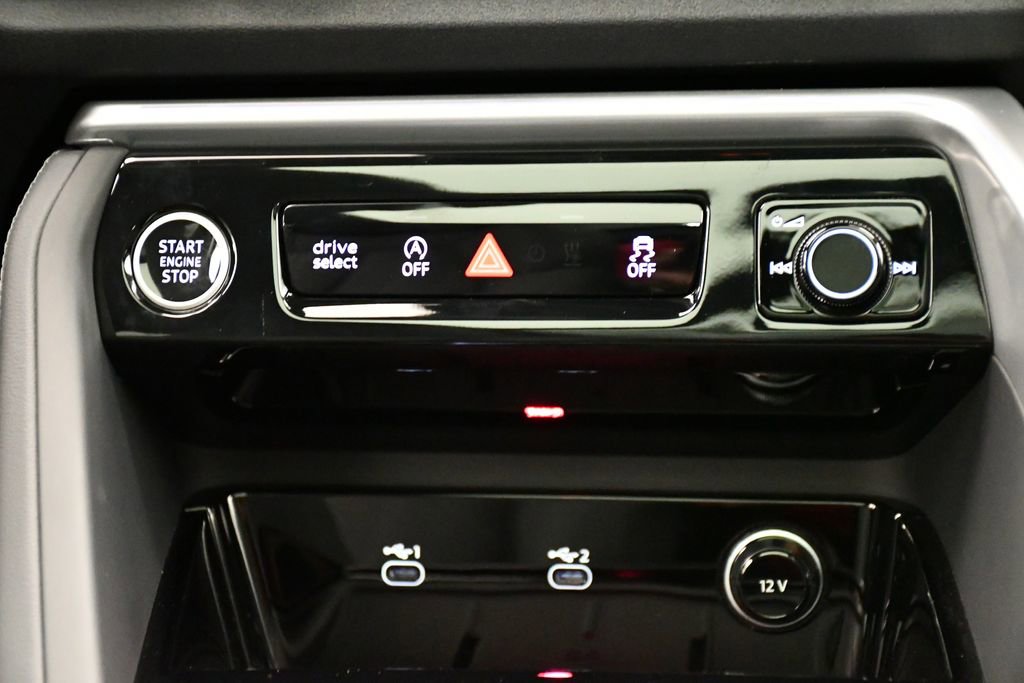 Used 2025 Audi Q5 Premium Plus w/ Premium Plus AWD/4WD image 27