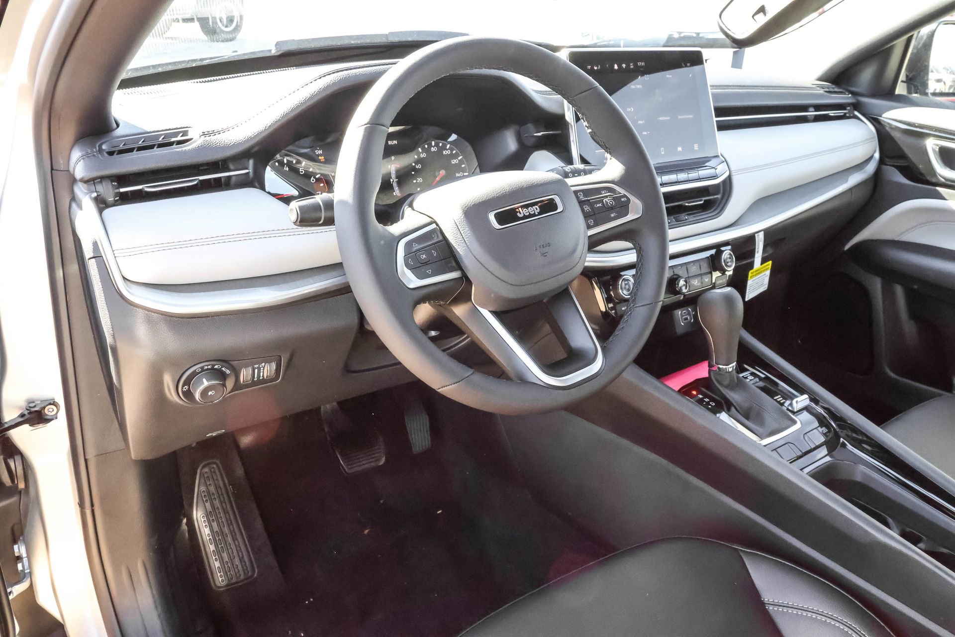 New 2026 Jeep Compass Limited image 4