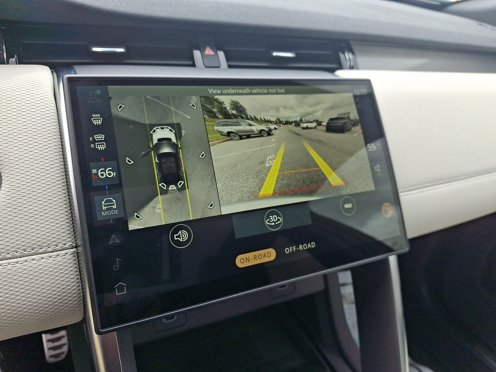 New 2025 Land Rover Discovery Sport Dynamic SE AWD/4WD image 16