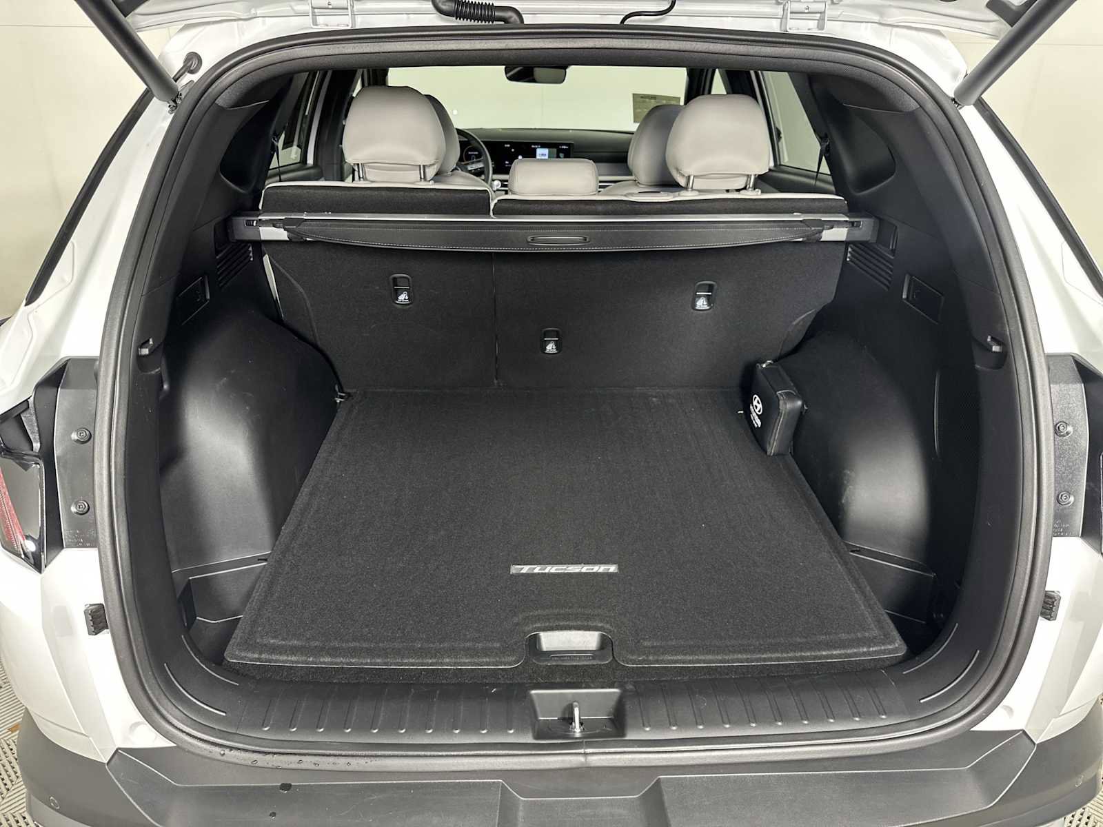Certified 2025 Hyundai Tucson Limited image 25
