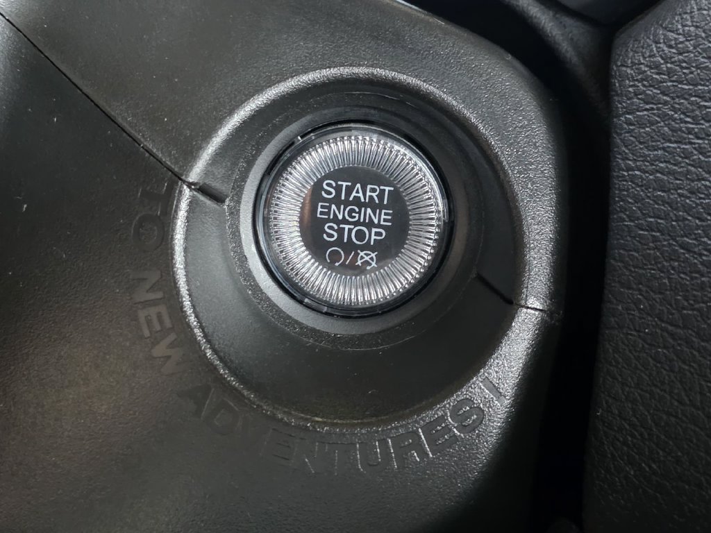 Used 2023 Jeep Renegade Limited AWD/4WD image 18