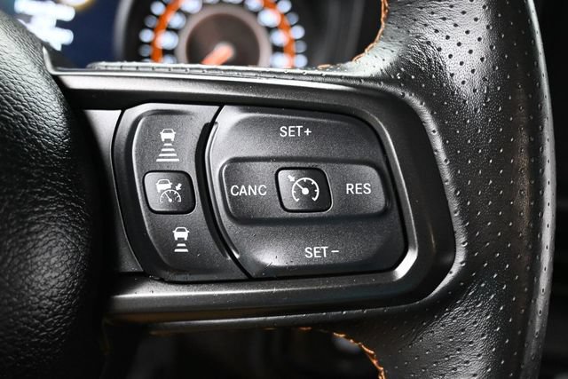 Used 2024 Jeep Gladiator Mojave w/ Technology Group AWD/4WD image 14