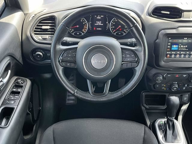 Used 2020 Jeep Renegade Altitude FWD image 17