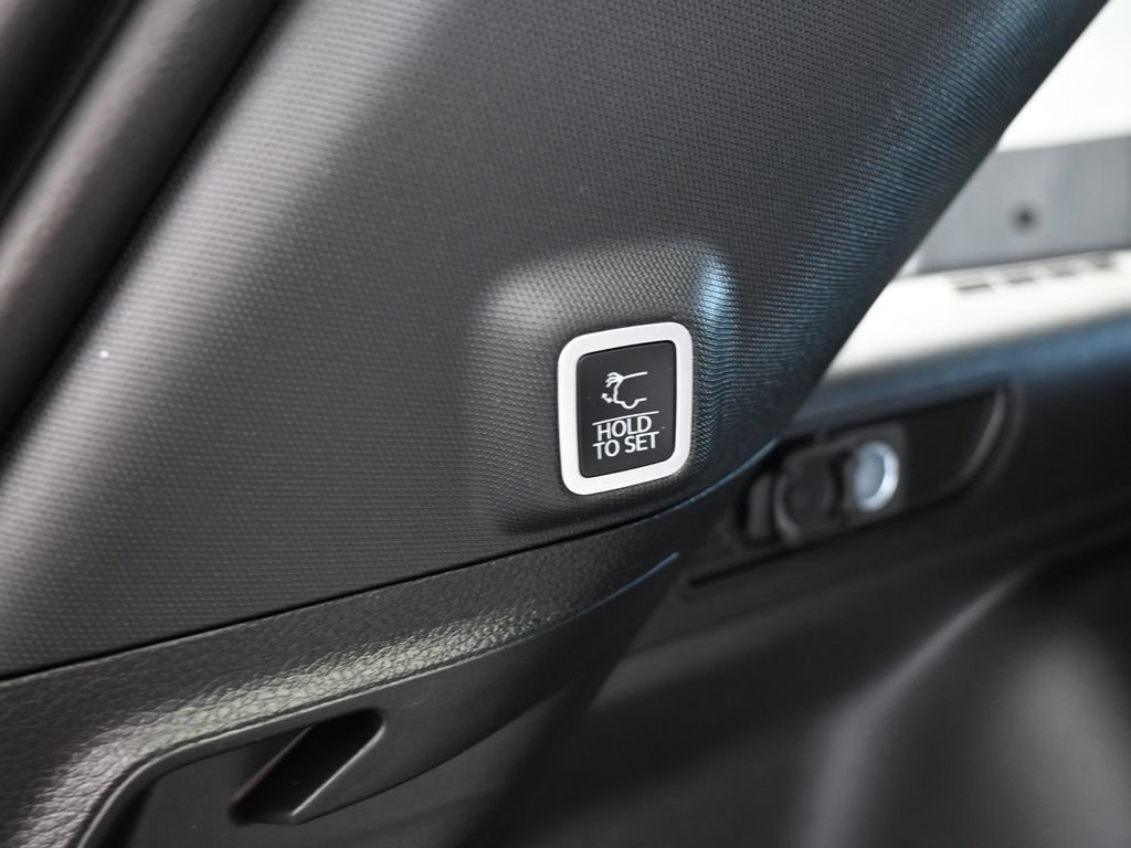New 2025 Jeep Grand Cherokee 4WD image 35