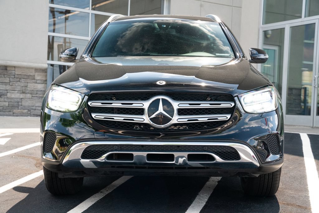 Used 2021 Mercedes-Benz GLC 300 4MATIC w/ Premium Package image 4