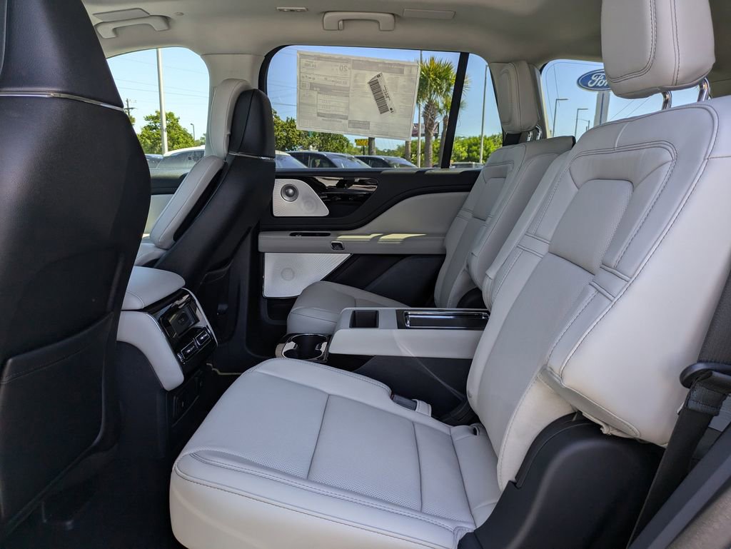 New 2026 Lincoln Aviator Reserve AWD/4WD image 15