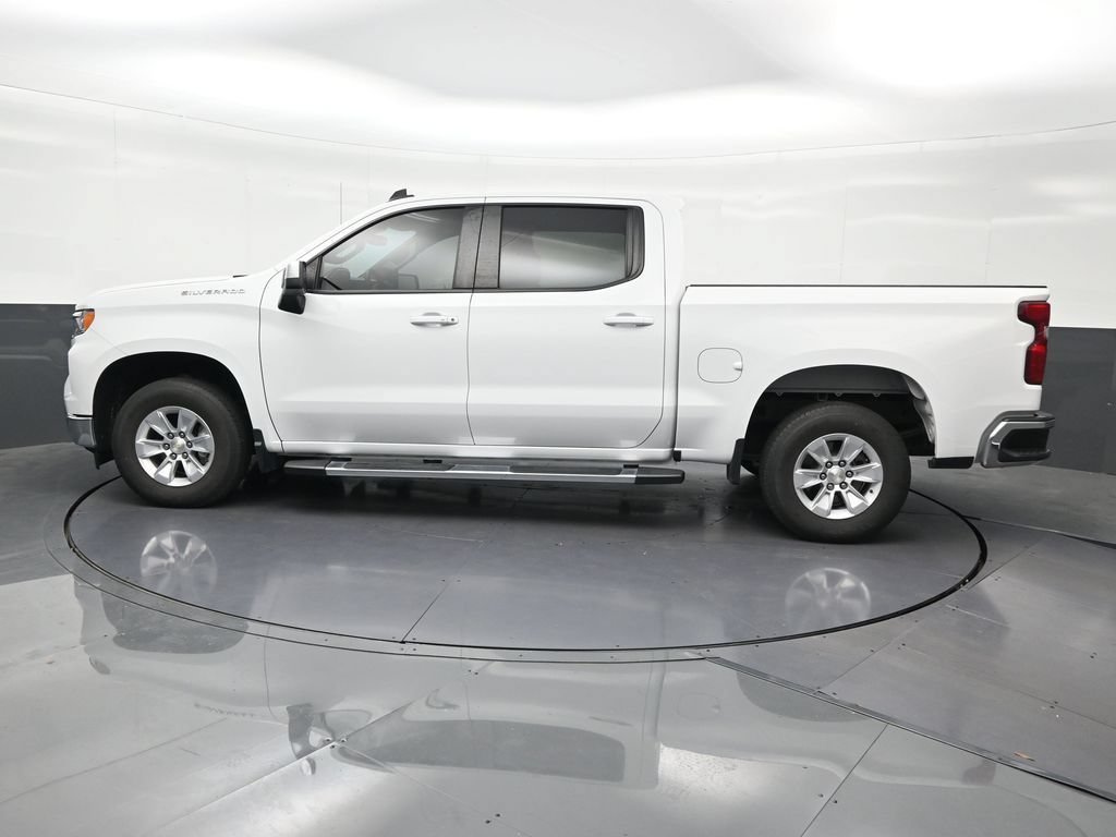 Used 2024 Chevrolet Silverado 1500 LT RWD image 2