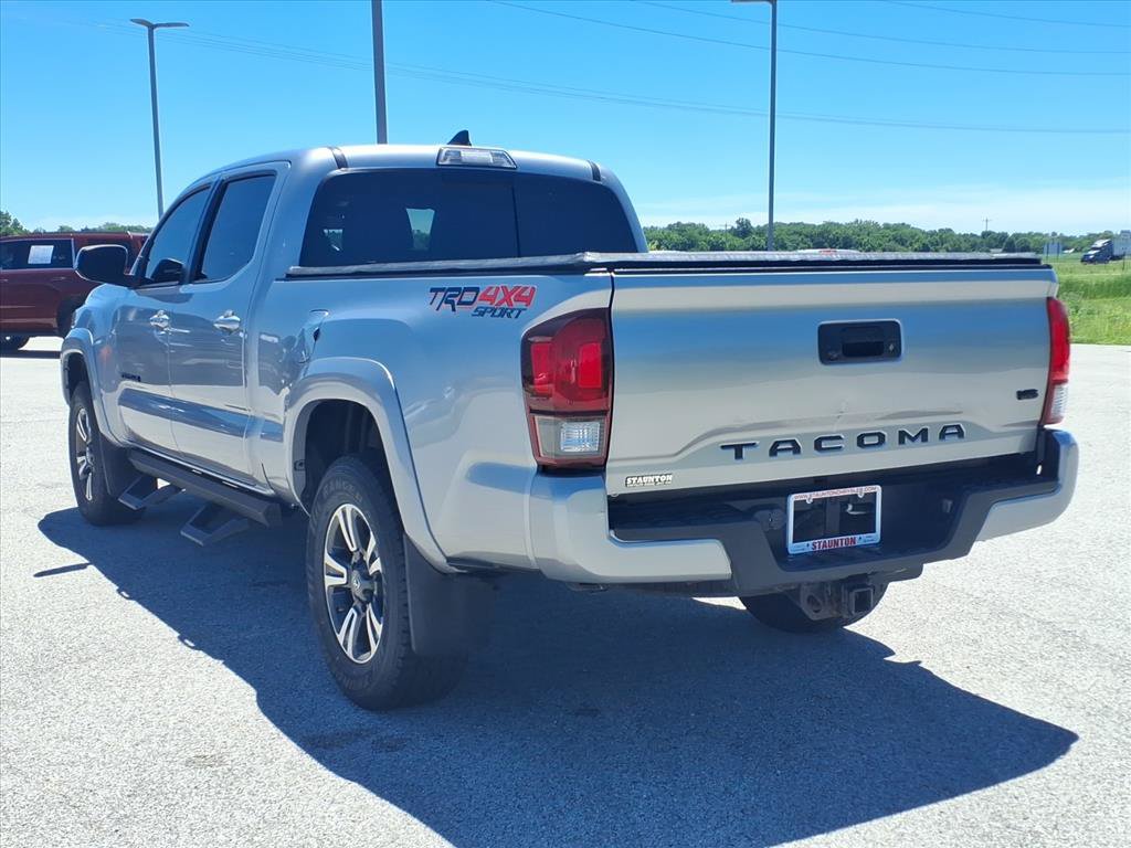 Used 2019 Toyota Tacoma TRD Sport AWD/4WD image 27