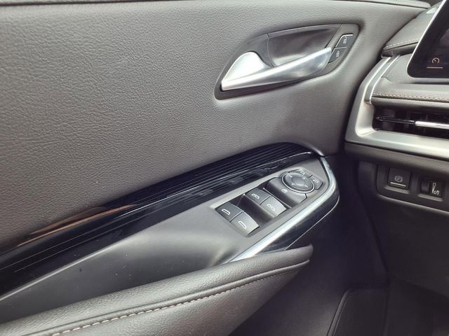 Used 2024 Cadillac XT4 Luxury w/ Cold Weather Package image 21